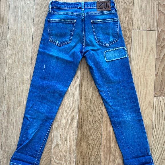 Distressed jeans - Picture 3 of 3